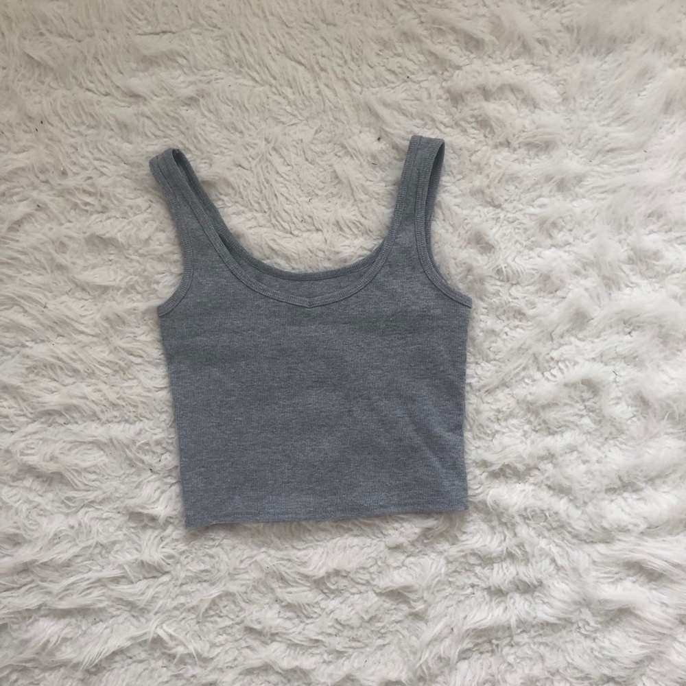 Gray tank top